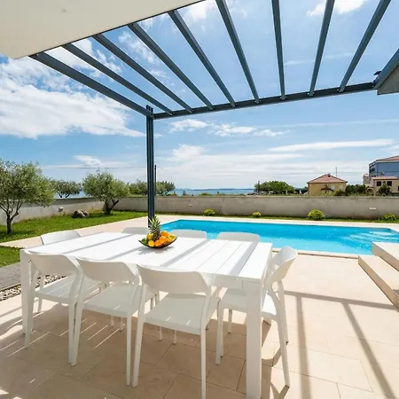 Marita Zadarvillas Villa *