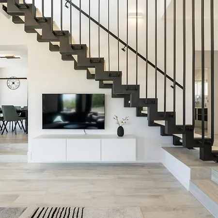 Marita Zadarvillas וילה