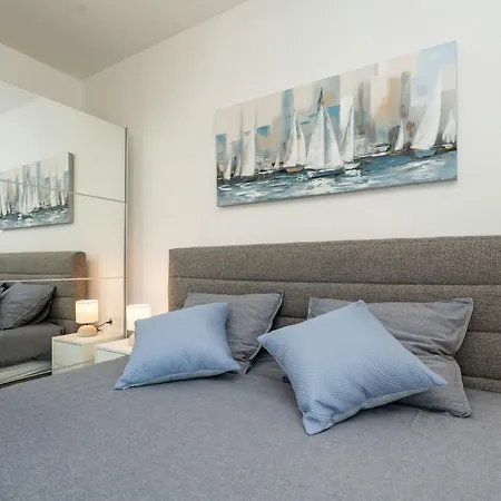 Marita Zadarvillas *